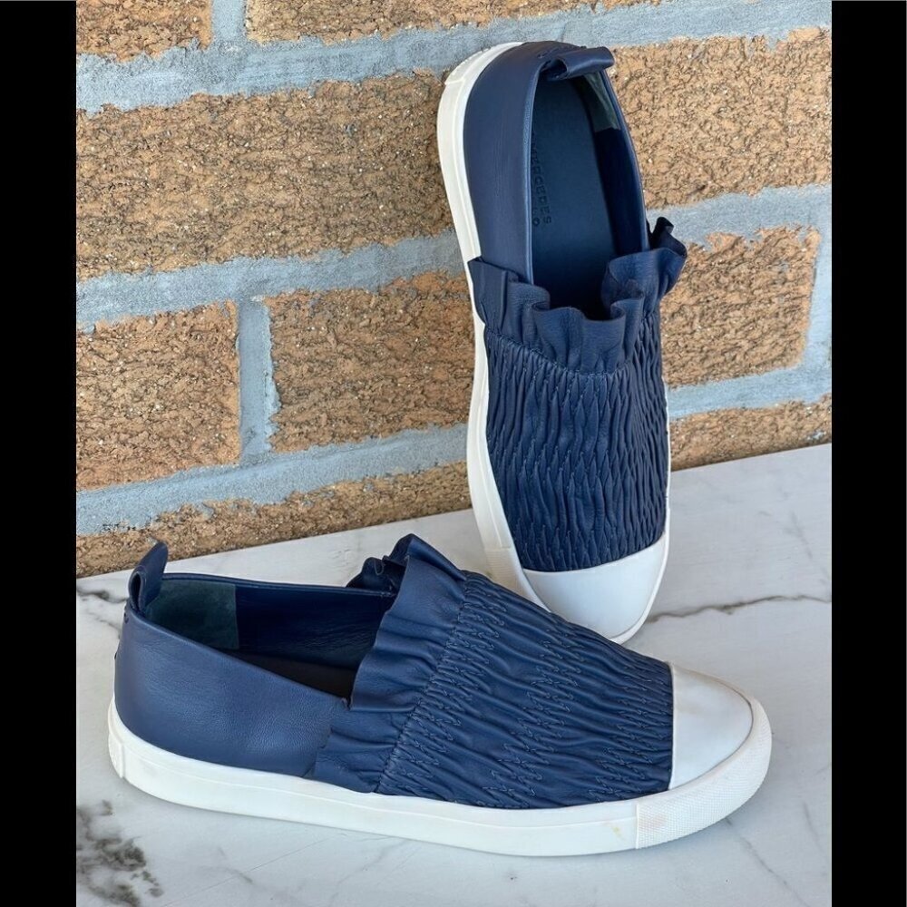 Mercedes Castillo Antionetta sneakers size 8